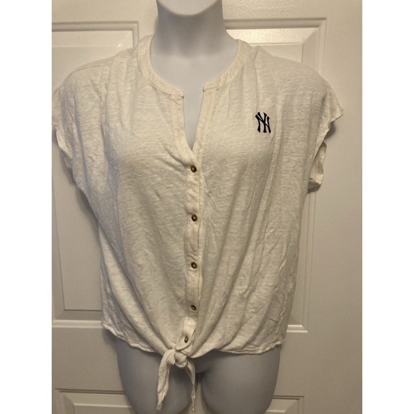 Tommy Bahama Tops - New York Yankees Sz Large Tommy‎ Bahama Ivory Shirt Women’s Tie Button Up Linen?